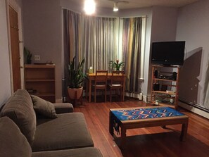 傳統公寓, 1 間臥室, 廚房, 花園 | 客廳 | 平面電視