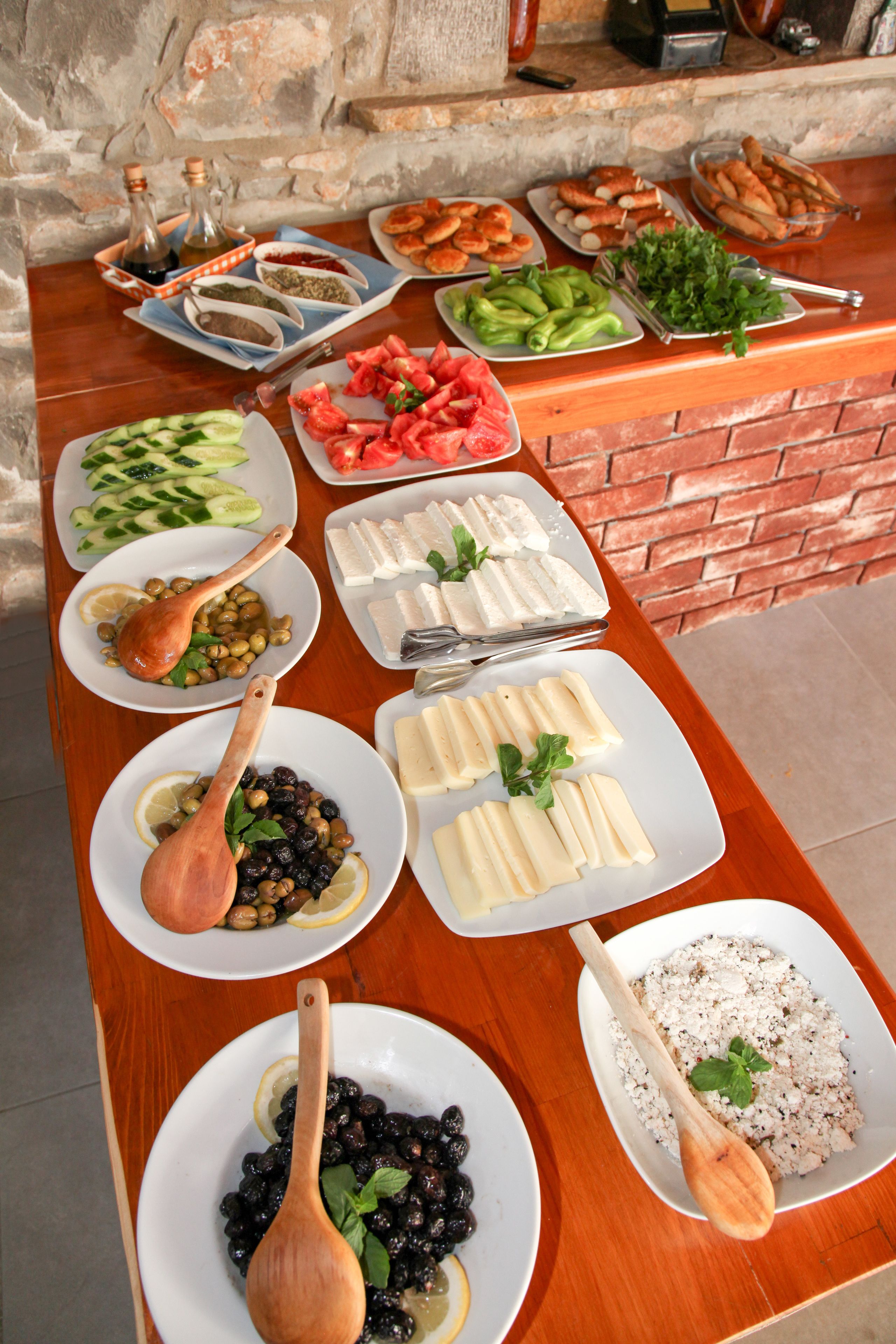 daily continental breakfast (eur 15 per person)