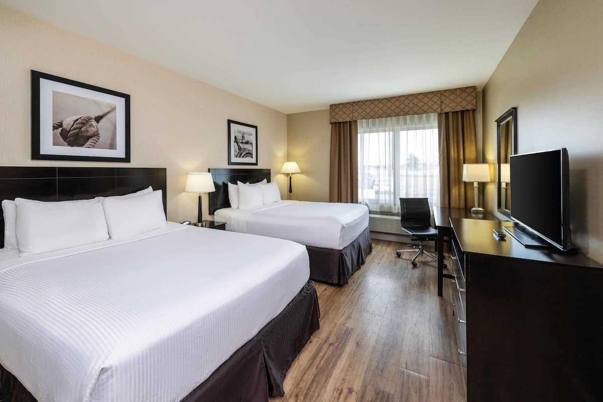 Room, 2 Queen Beds, Non Smoking