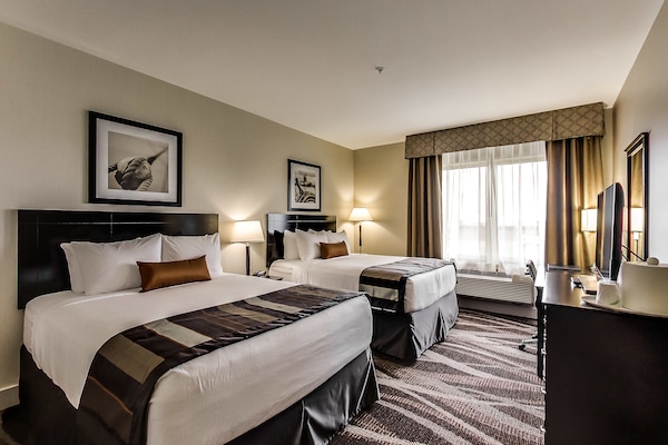 1 bedroom, Egyptian cotton sheets, premium bedding, in-room safe
