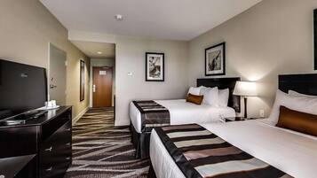 Egyptian cotton sheets, premium bedding, in-room safe, blackout drapes