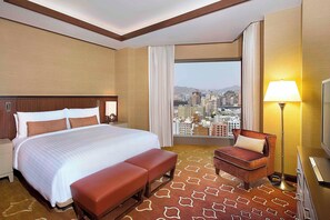 Deluxe Room, 1 King Bed, City View | Premium bedding, minibar, in-room safe, desk - Jabal Omar Marriott Hotel, Makkah (Makkah)