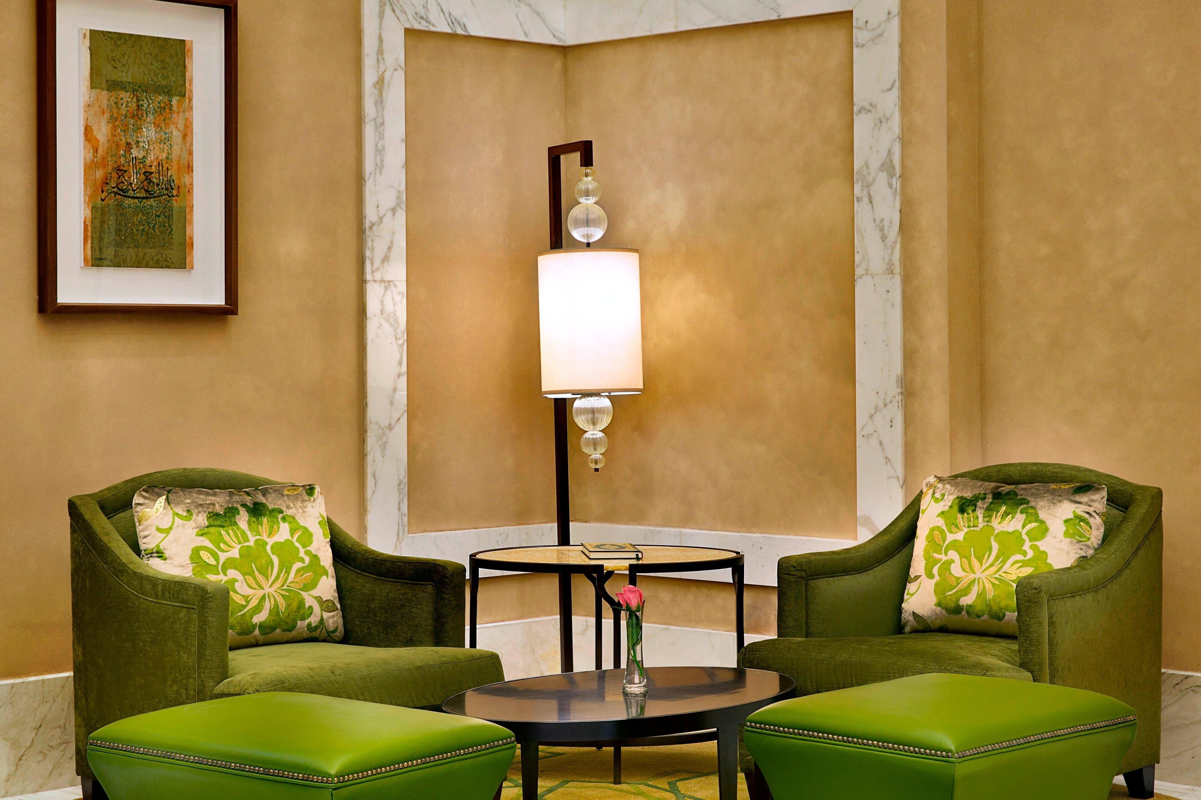 2 restaurants, lunch served, international cuisine