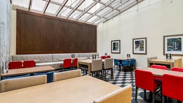 Daily continental breakfast (USD 22.95 per person)