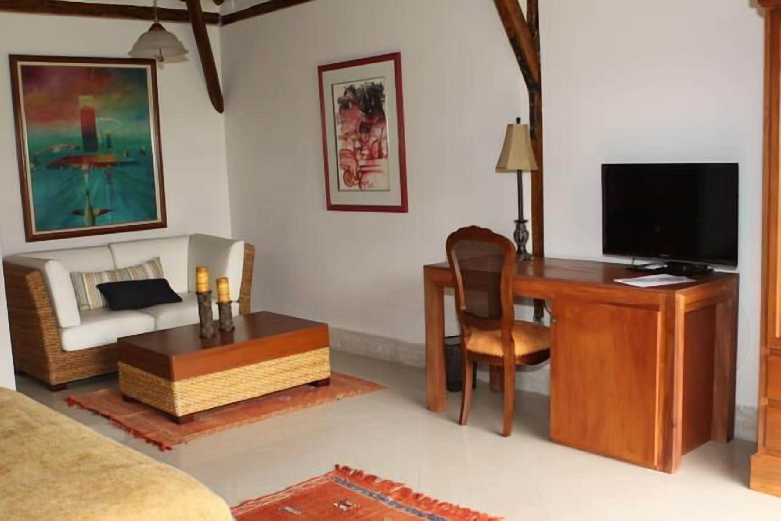 1 bedroom, egyptian cotton sheets, premium bedding, down duvets