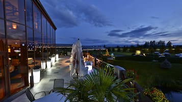 Frühstück, Mittagessen, Abendessen, Blick auf den Golfplatz 