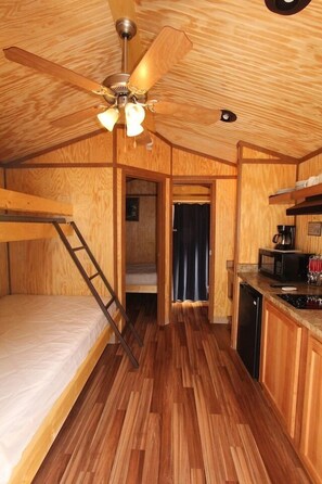 Classic Cabin, 2 Double Beds | 1 bedroom, free WiFi - Yogi Bear's Jellystone Park at Pigeon Forge/Gatlinburg (Pigeon Forge)
