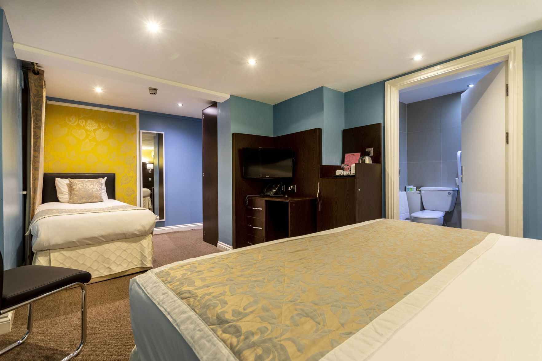 Premium bedding, minibar, in-room safe, laptop workspace