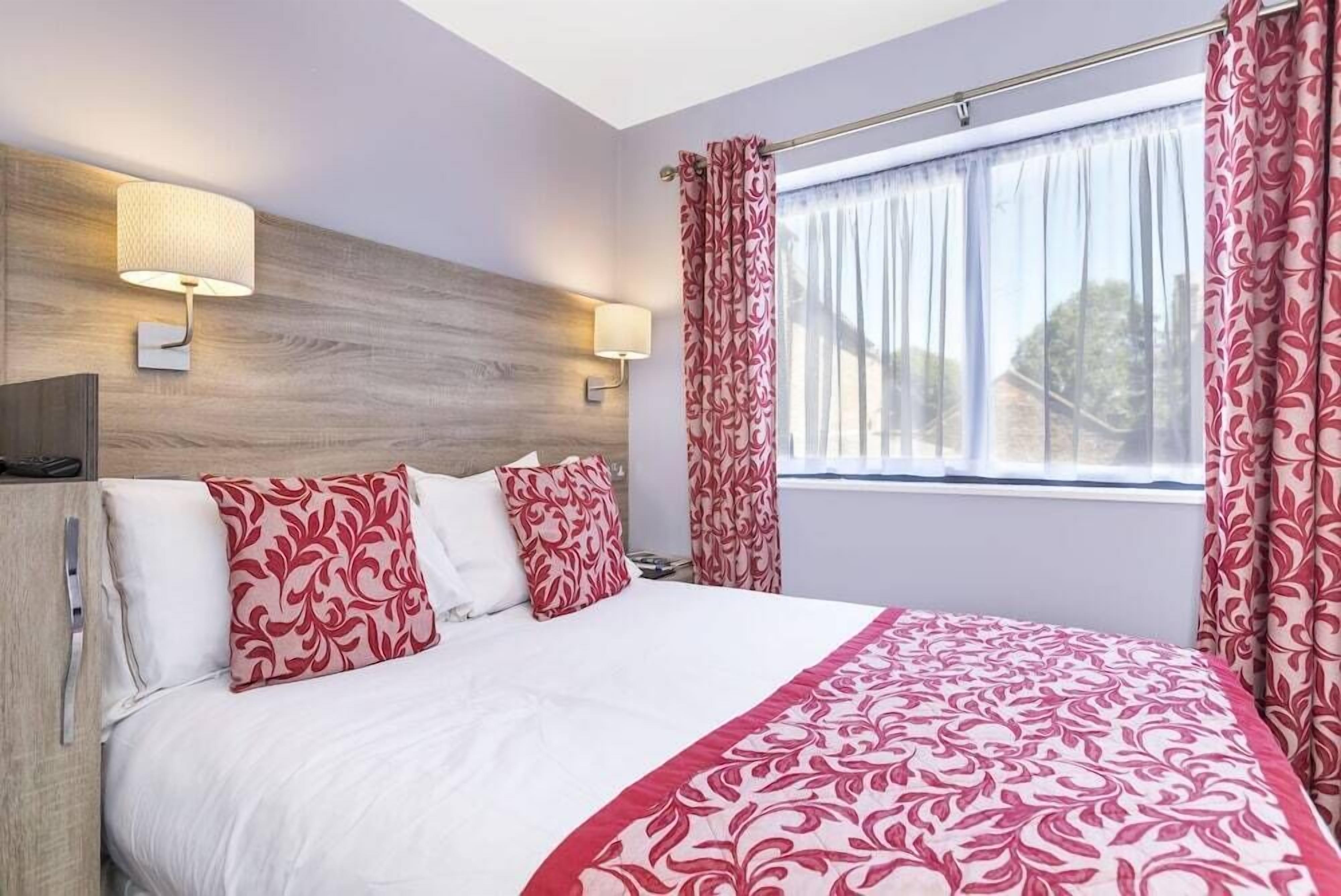 Premium bedding, minibar, in-room safe, laptop workspace