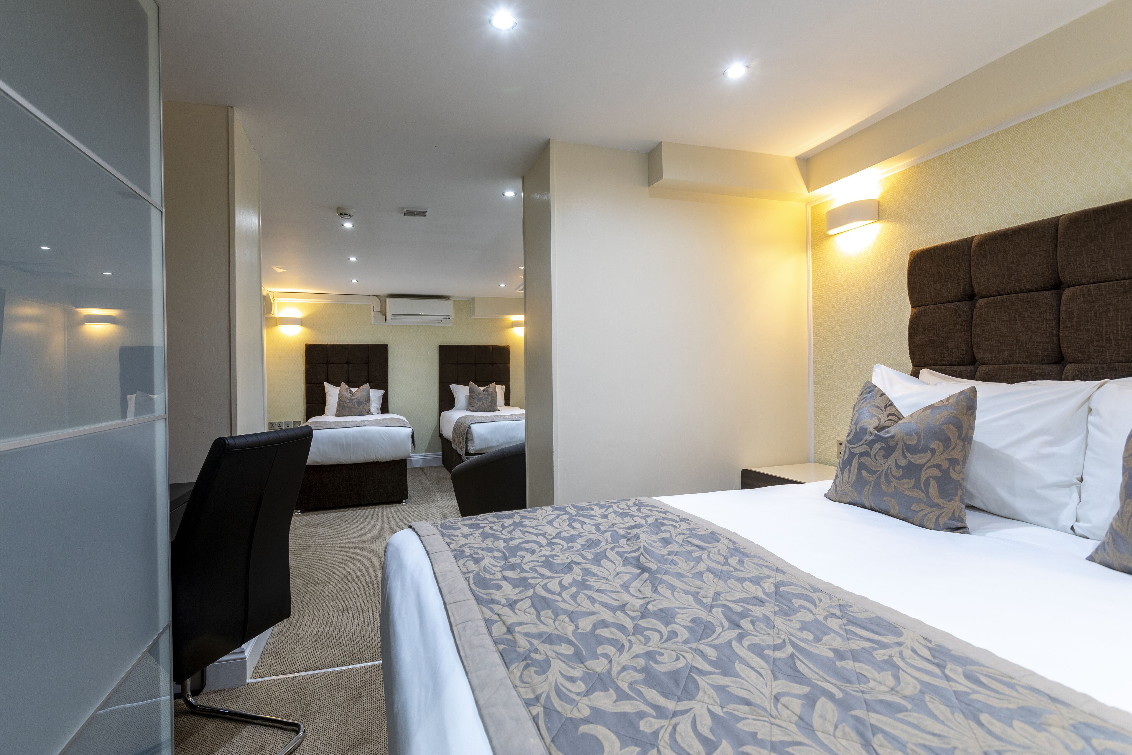 Photo - Shepherds Bush London Hotel