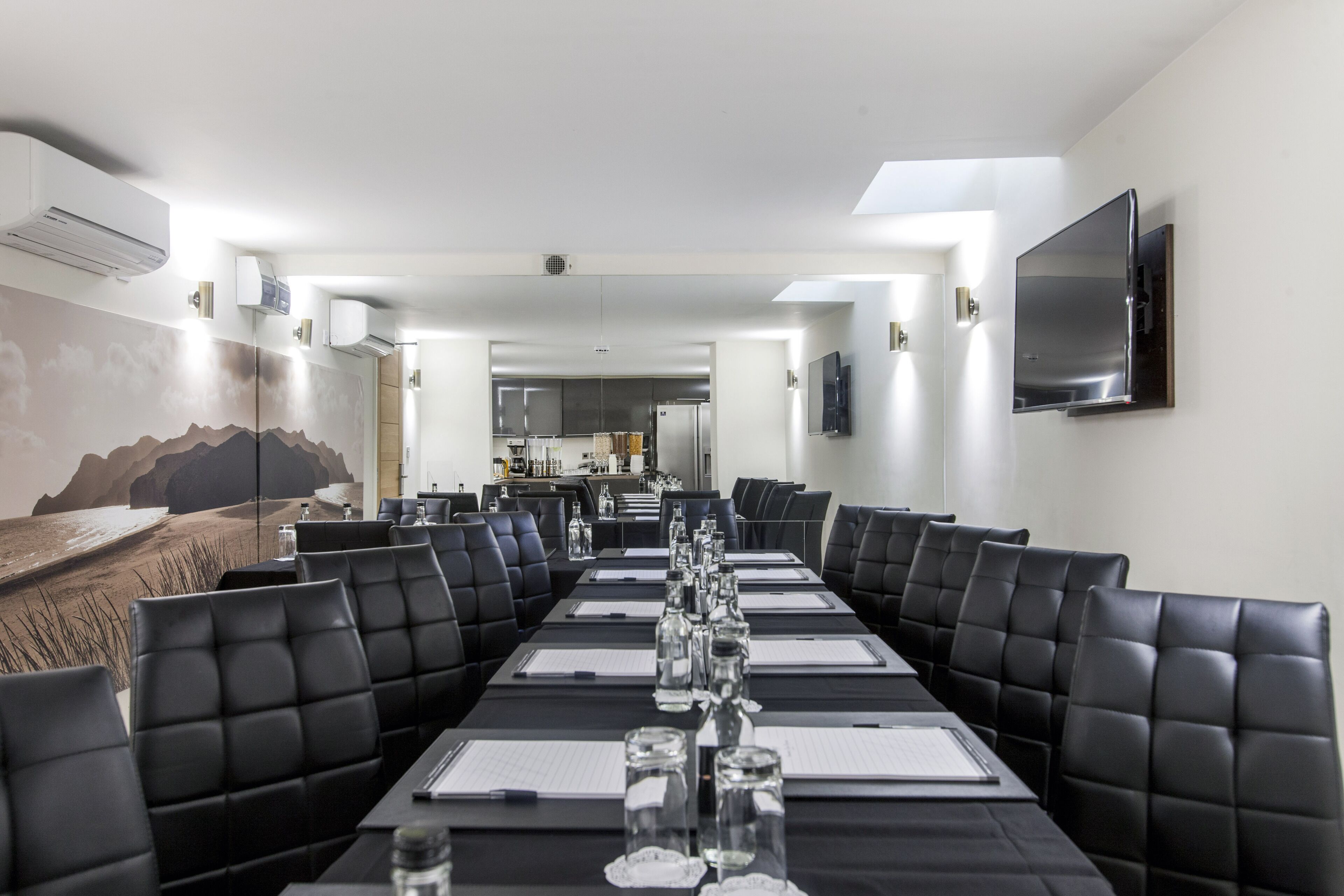 Photo - Shepherds Bush London Hotel