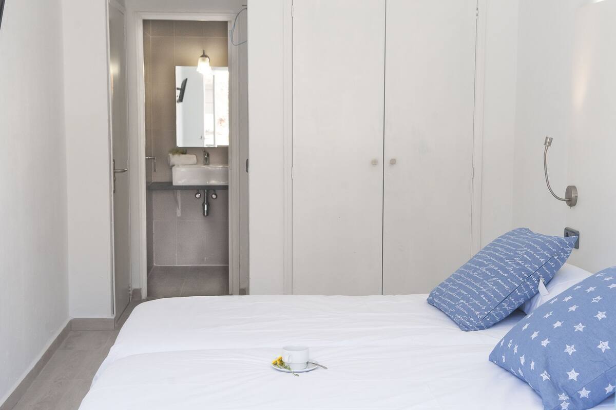 Double Room, Balcony