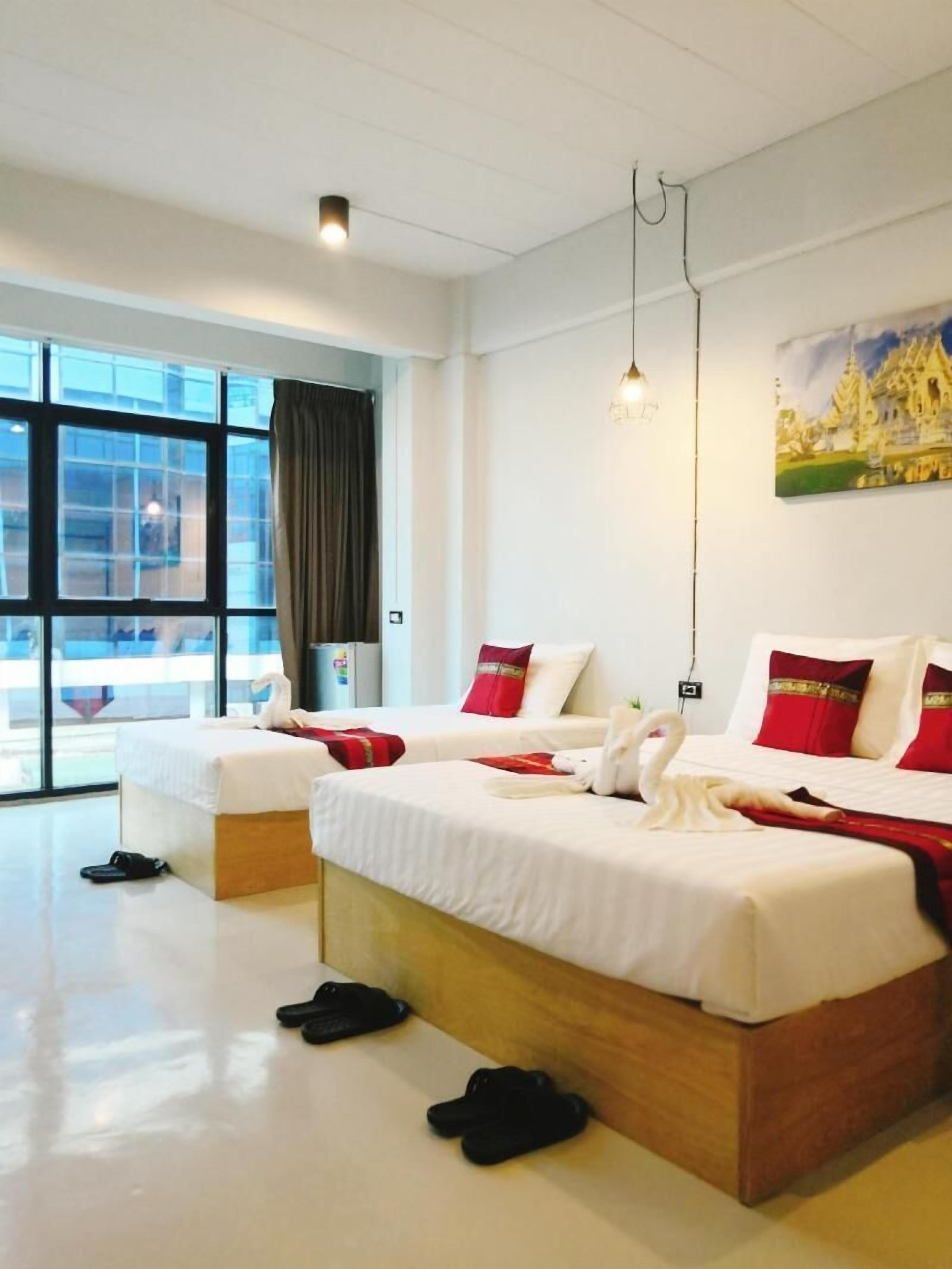 高級寢具、書桌、免費無線上網