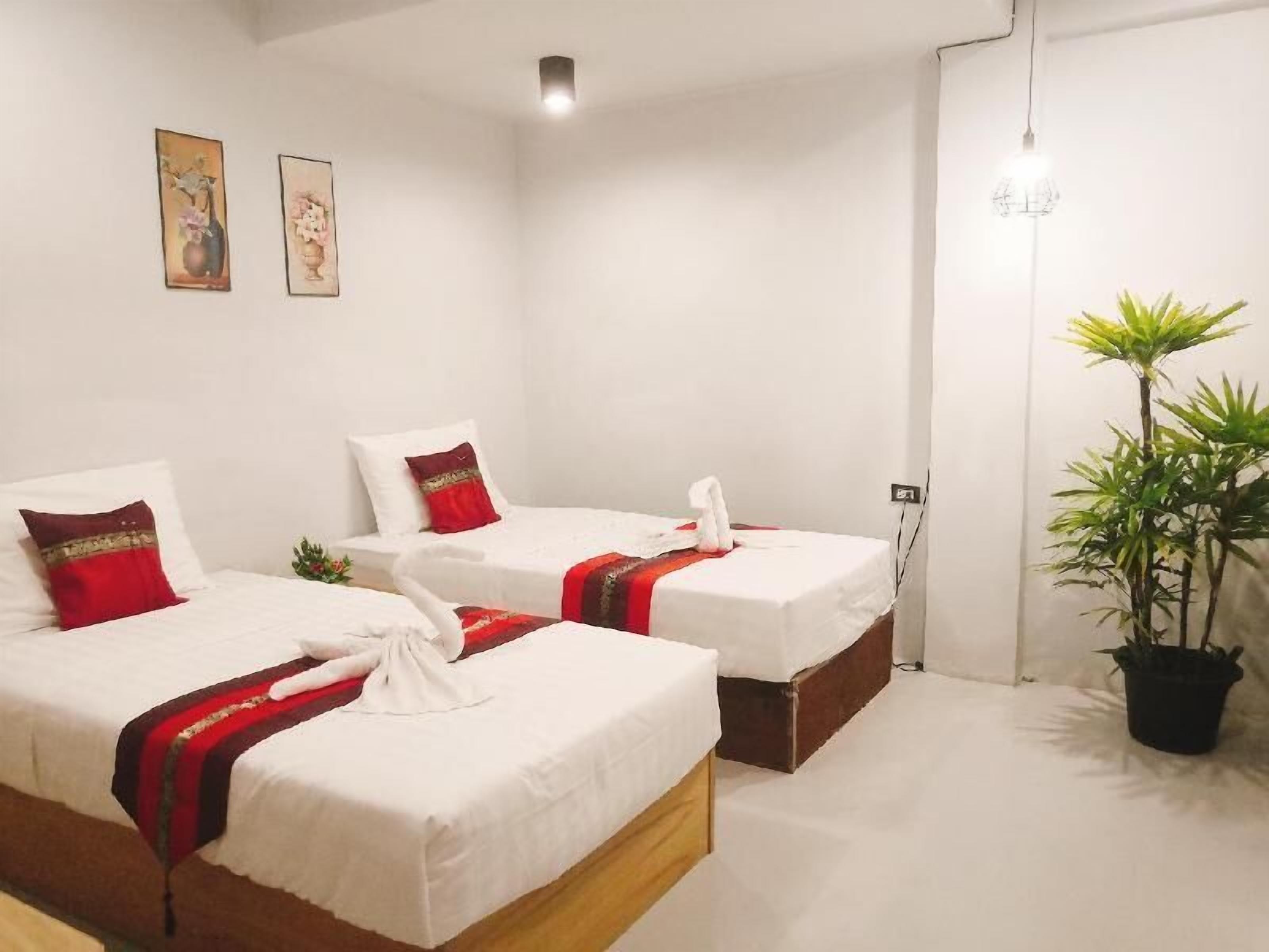 高級寢具、書桌、免費無線上網