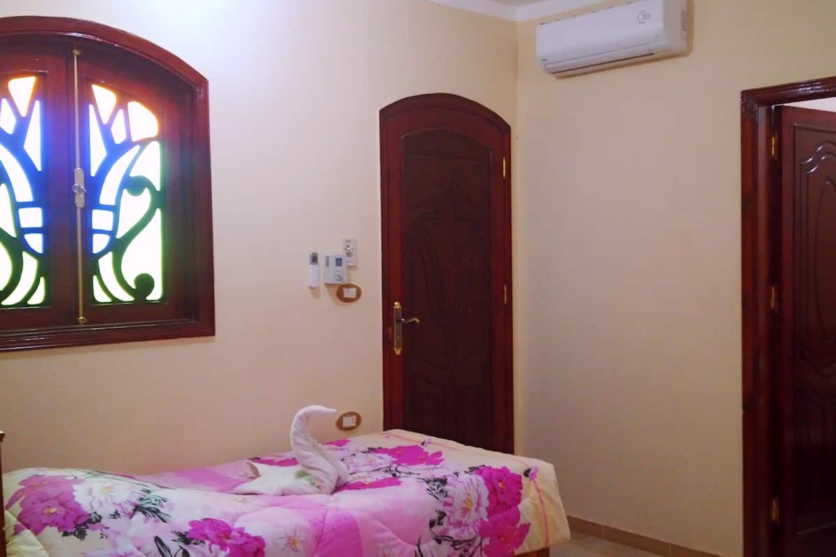Comfort Single Room, 1 Single Bed, Bathtub, Garden Area