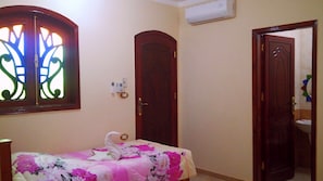 Habitación individual Confort, 1 cama individual, bañera, en la zona del jardín | Caja fuerte, cunas gratuitas, wifi gratis