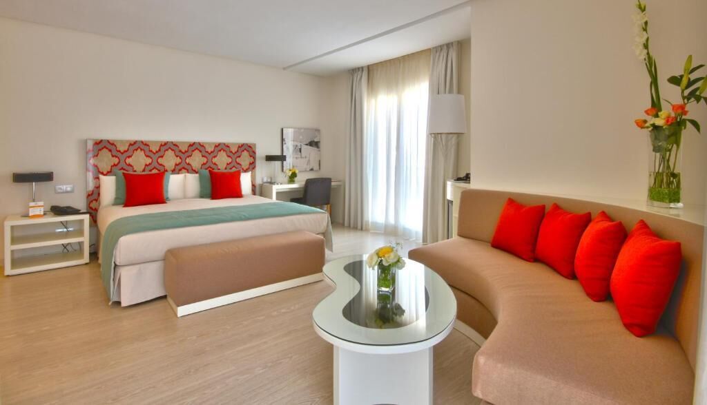 executive suite | 1 bedroom, premium bedding, minibar, in-room safe