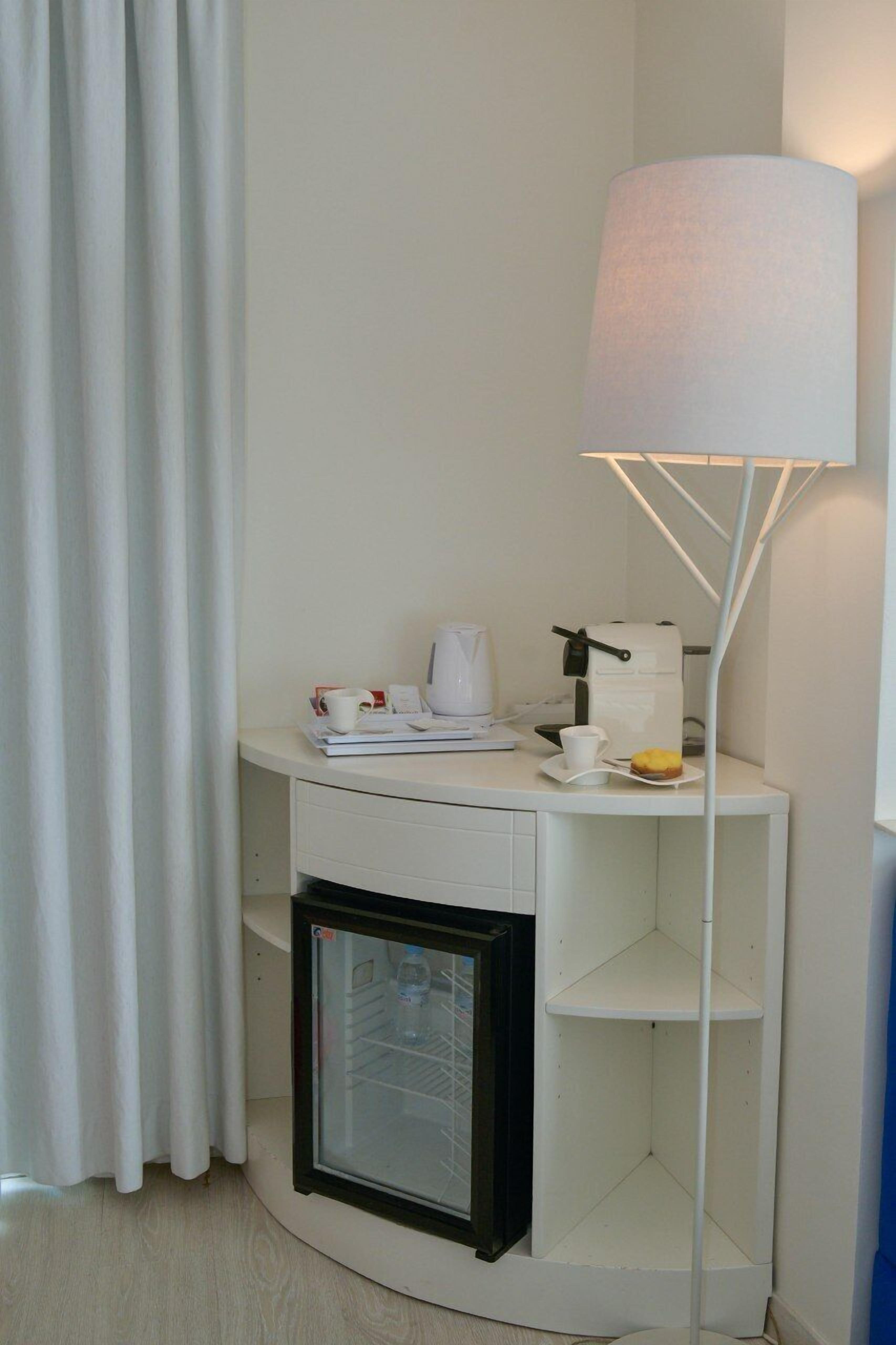 24-inch flat-screen tv with satellite channels, tv