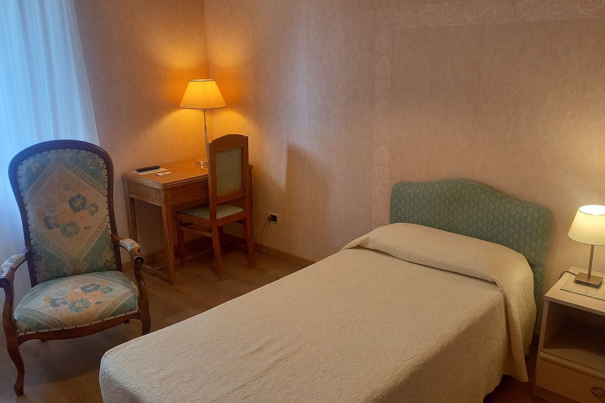 Chambre Simple | 1 chambre, bureau, Wi-Fi gratuit, draps fournis