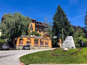 Property grounds - Hotel Moderno (Premeno)