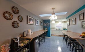 Free daily continental breakfast - Prince Street Suites (Charlottetown)