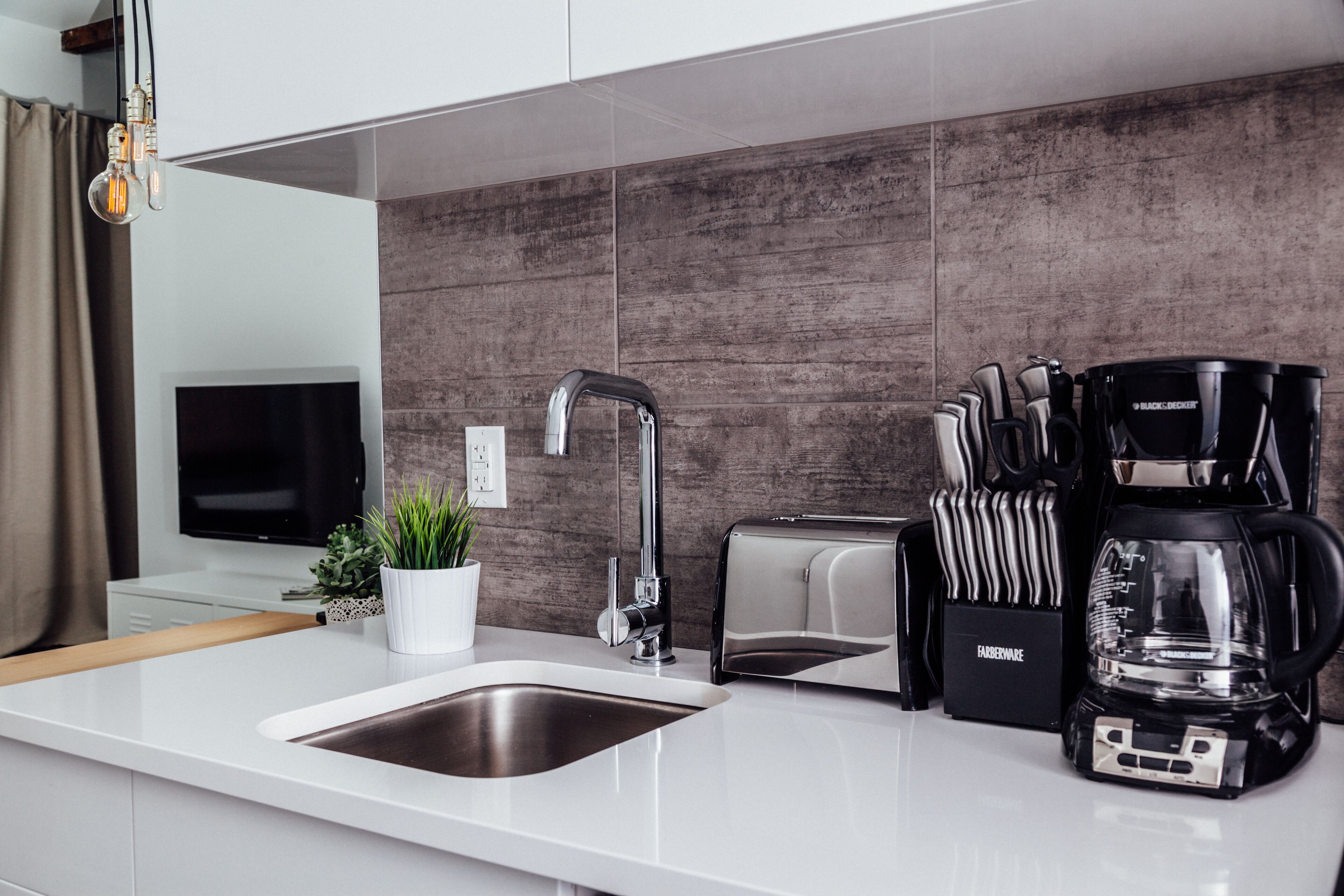 grand apartment, city view | coffee and/or coffee maker