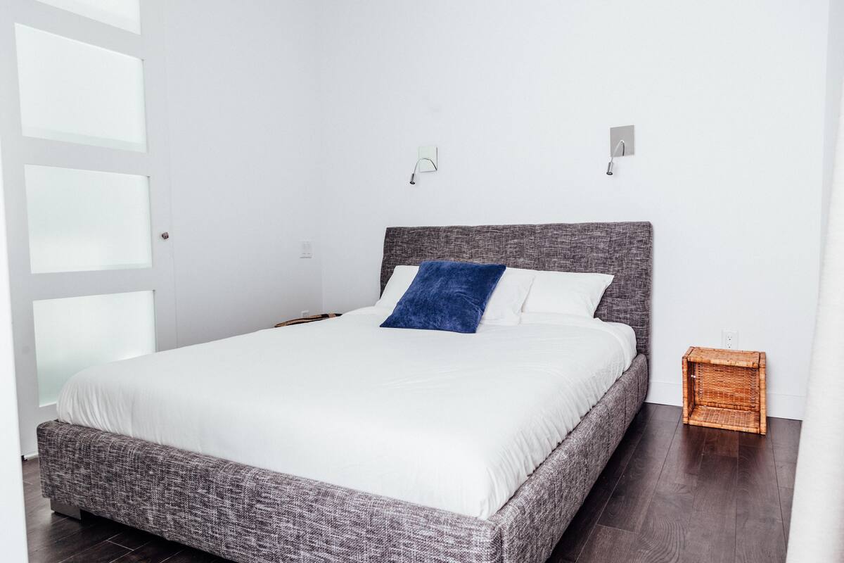 Chambre Standard, 1 grand lit | 1 chambre, couette en duvet, lit avec matelas en mousse à mémoire