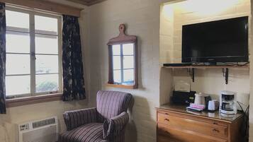 Phòng, 2 giường cỡ queen | TV