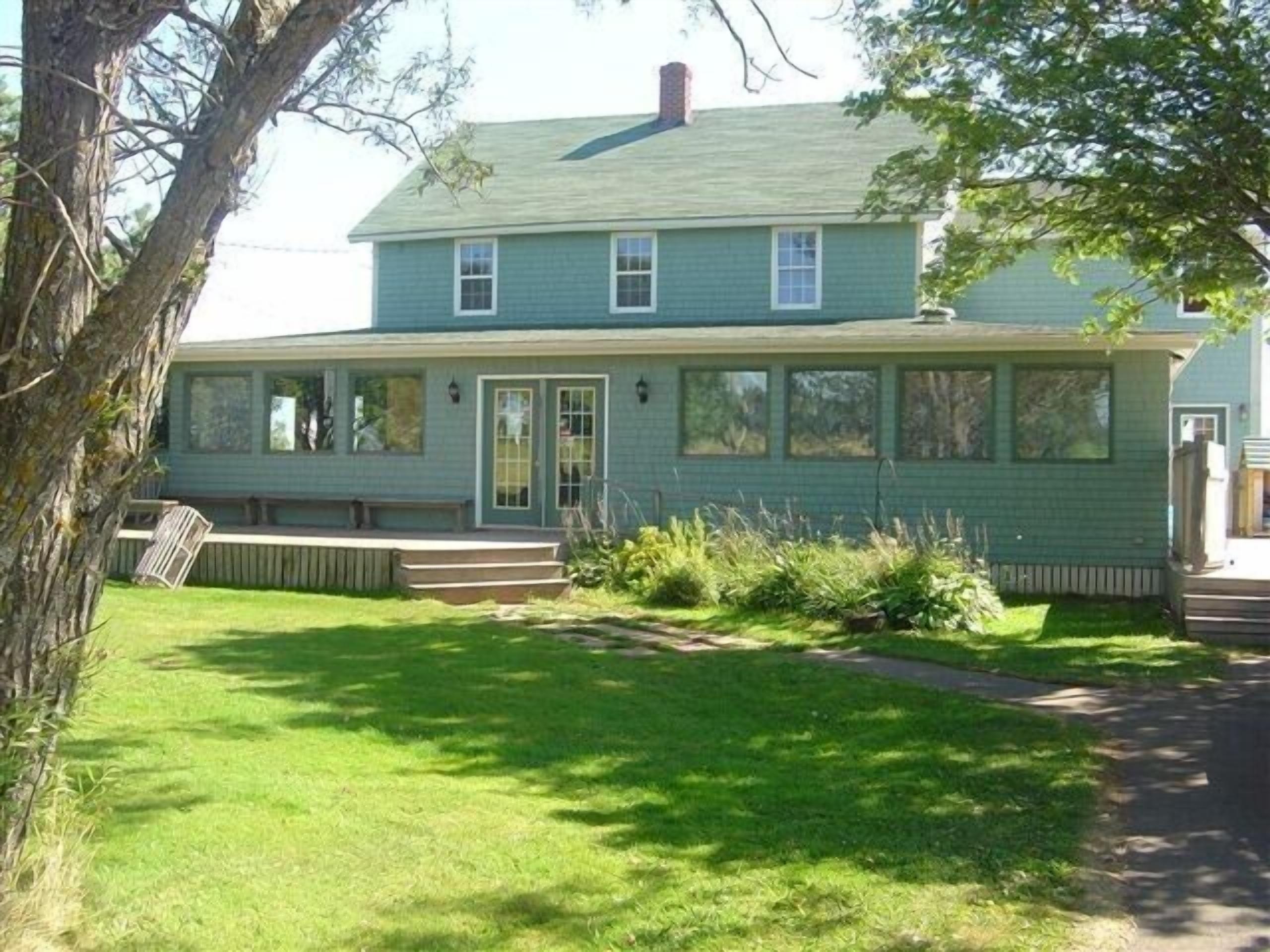 Premium bedding, iron/ironing board, free cots/infant beds, free WiFi