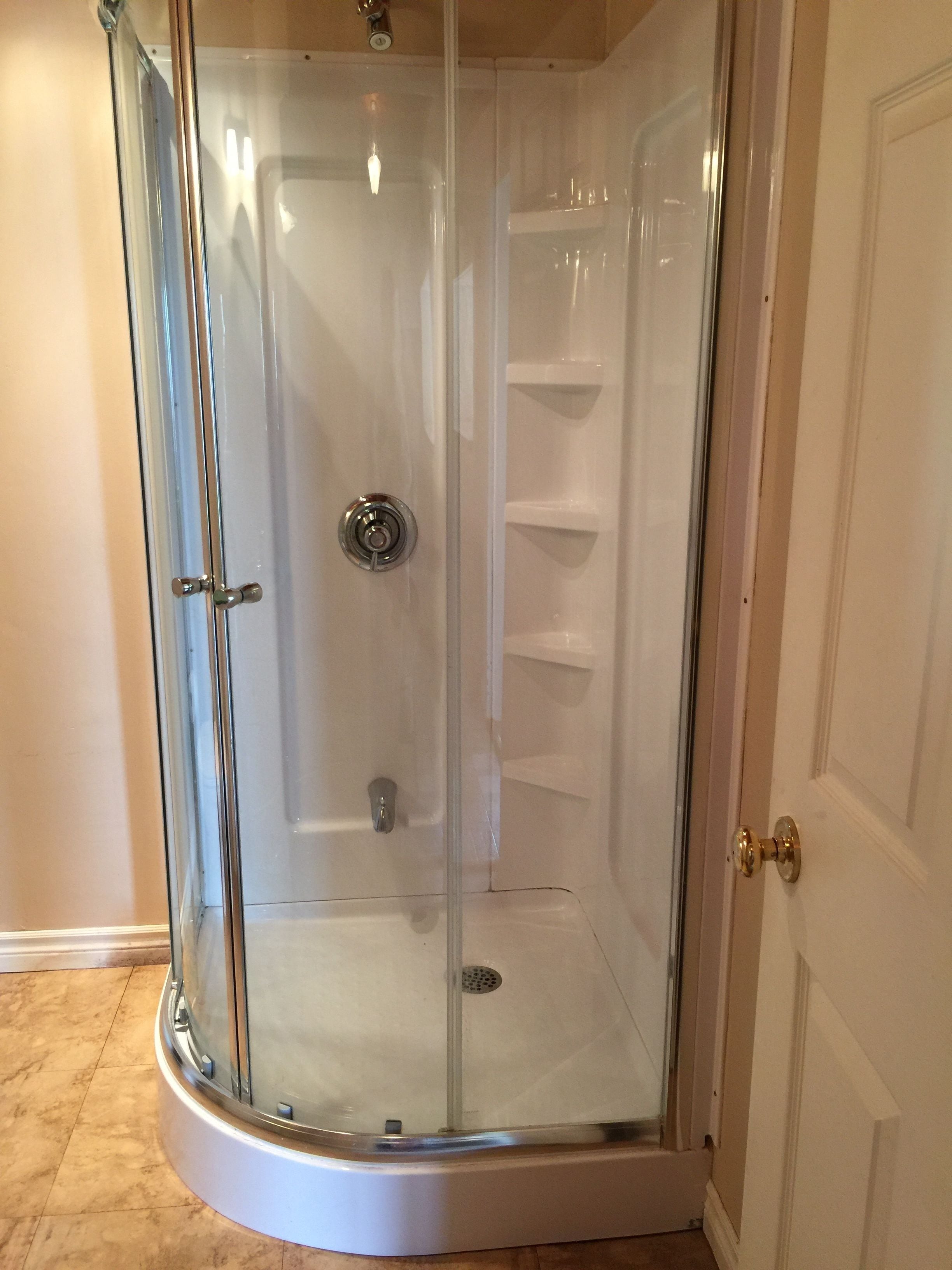 Executive House, 4 Bedrooms (Home Place) | Bathroom shower