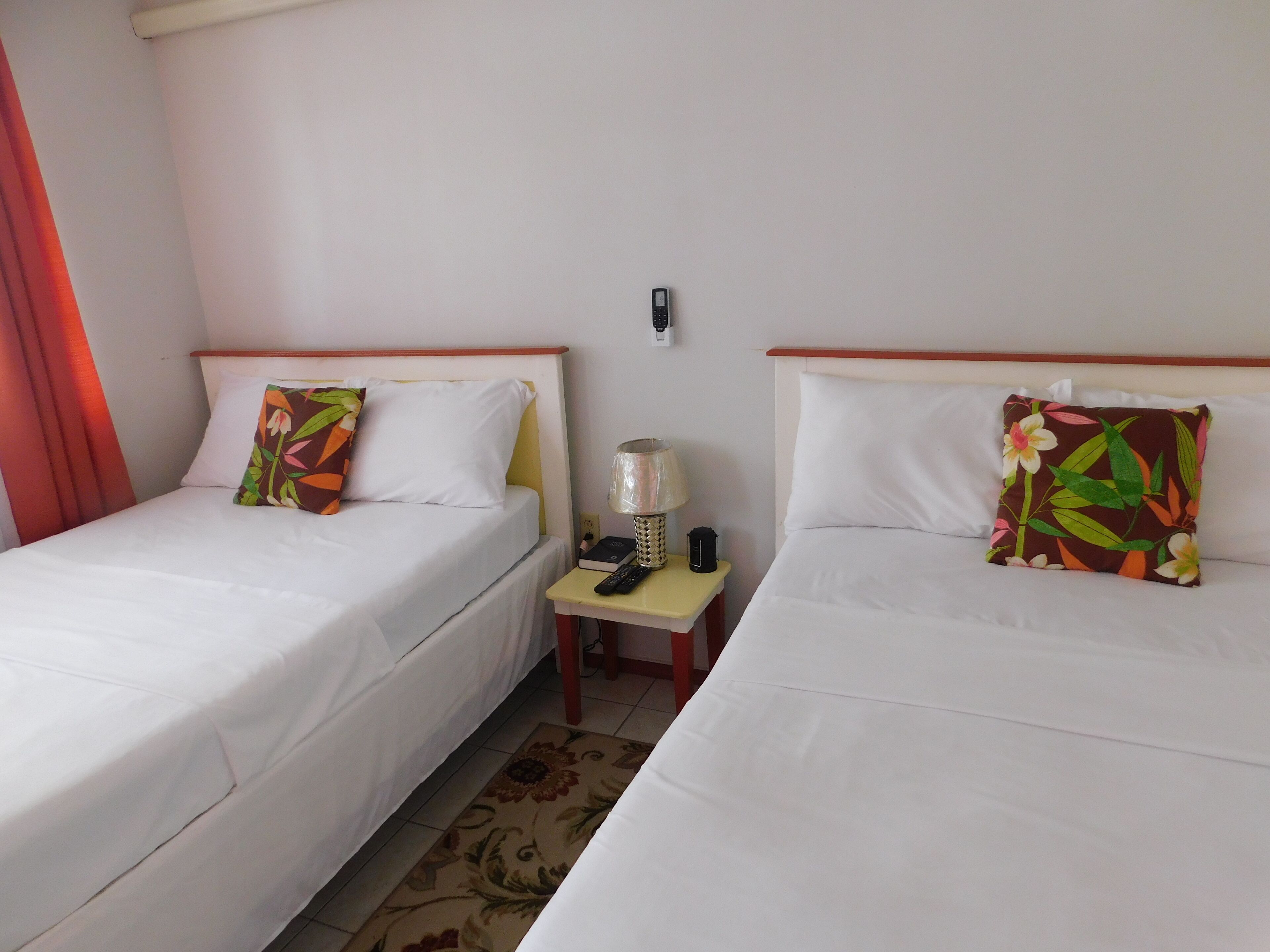 免费 WiFi、床单