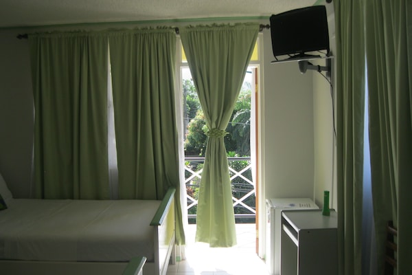 Basic Room | Free WiFi, bed sheets