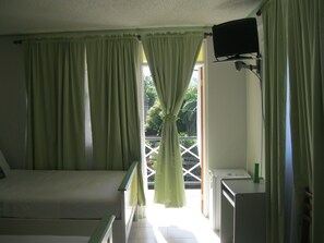 Basic Room | Free WiFi, bed sheets