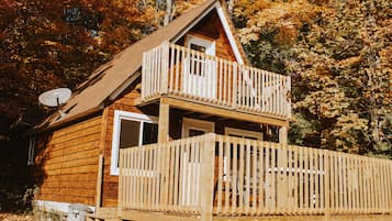 Cottage, Lake View | 1 bedroom, desk