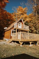 Cottage, Lake View | Desk