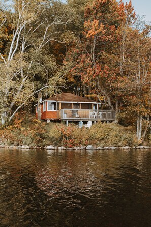 Standard Cottage, 2 Bedrooms, Lake View | Terrace/patio