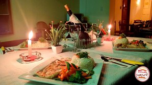 Café da manhã, almoço e jantar