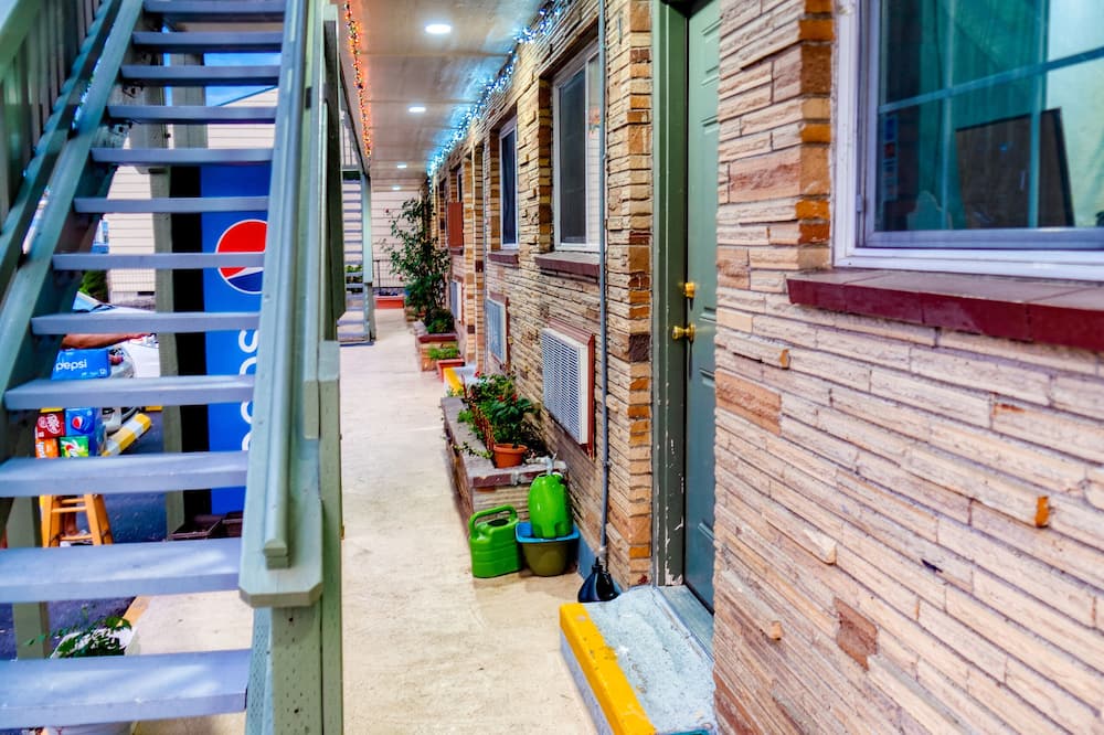 Budget Inn Motel