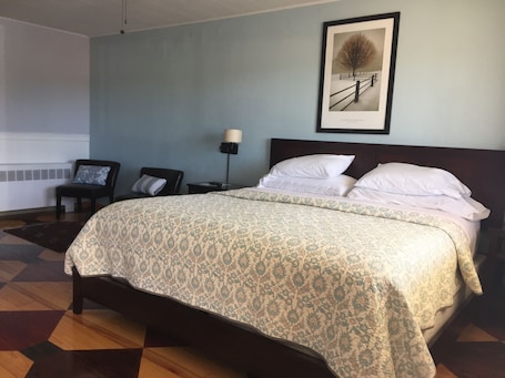 Classic Room, 1 King Bed. Powhatan Motel