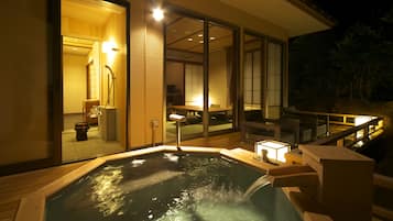Villa,SHINKAI,Japanese Western,Hot Spring | In-room safe, desk, bed sheets