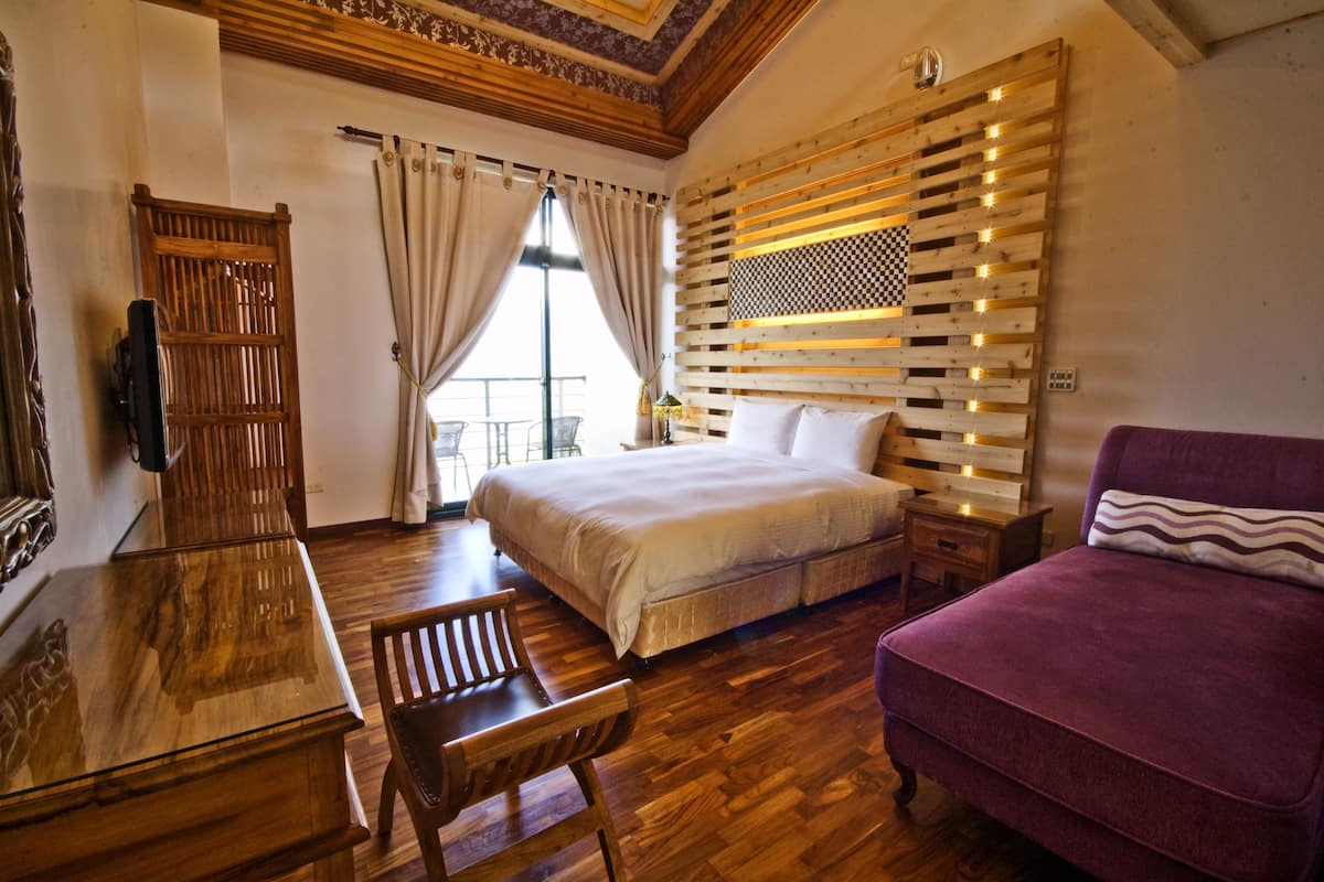 Deluxe Quadruple Room, Mezzanine | Free WiFi