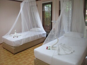 Basic Twin Room, 1 Bedroom, Non Smoking, Lanai - Khao Sok Island Resort and Spa (Phanom)