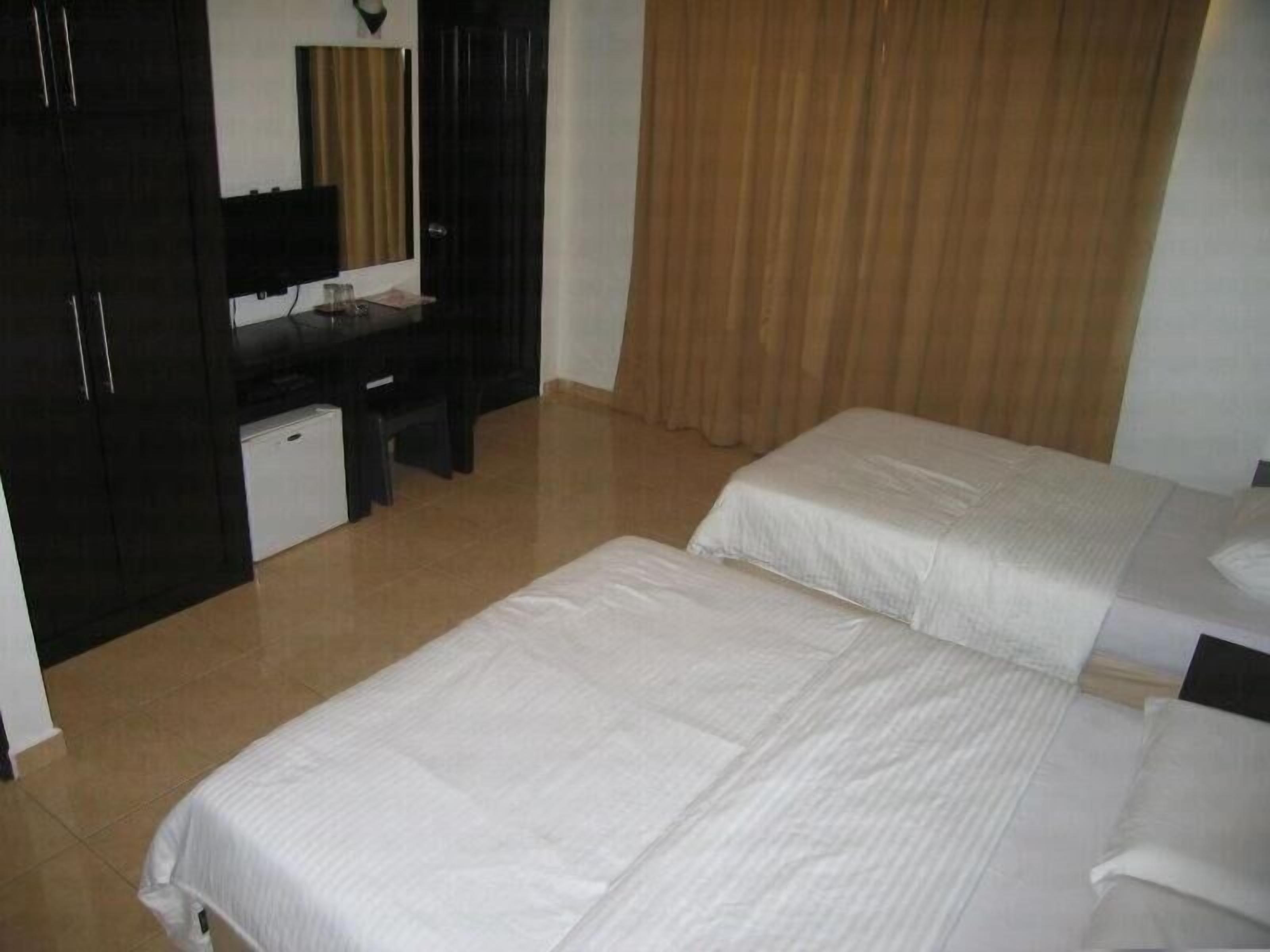 デスク、WiFi (無料)