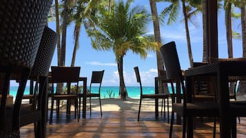 Frühstück, Mittagessen, philippinische Küche, Blick auf den Strand