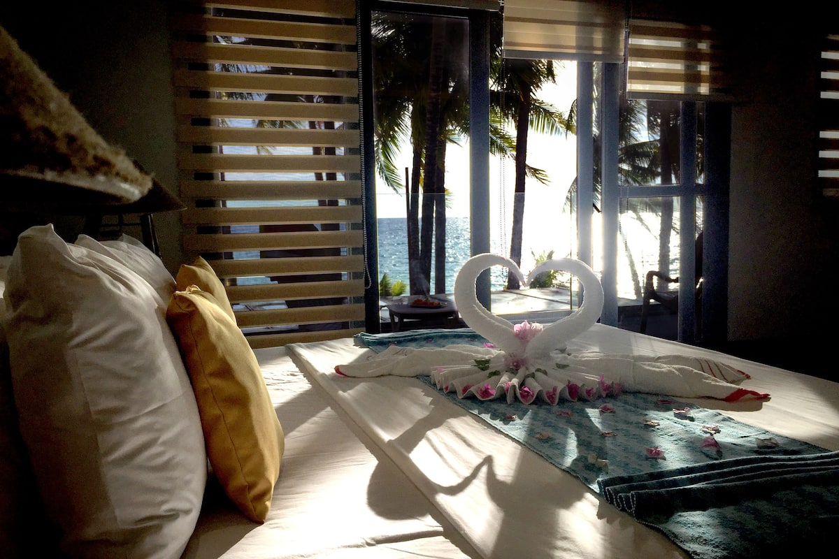 suite | beach/ocean view