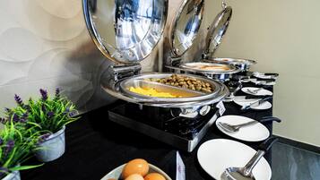 Daily buffet breakfast for a fee