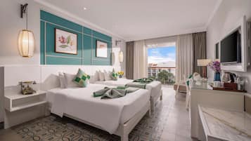 1 bedroom, hypo-allergenic bedding available, memory foam beds, minibar