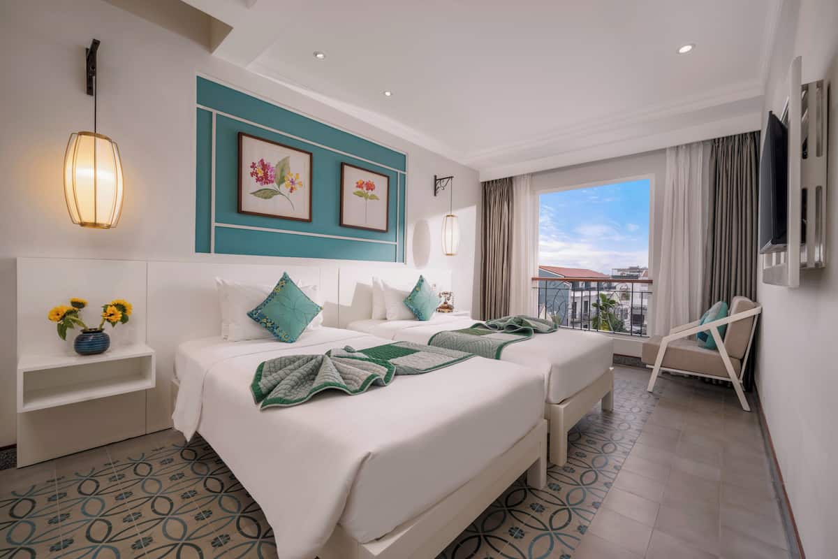 Habitación Deluxe, vistas a la ciudad | 1 dormitorio, ropa de cama hipoalergénica, colchones viscoelásticos