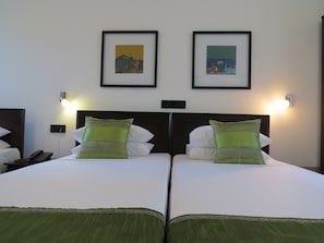Standard Triple Room, Non Smoking, Ensuite