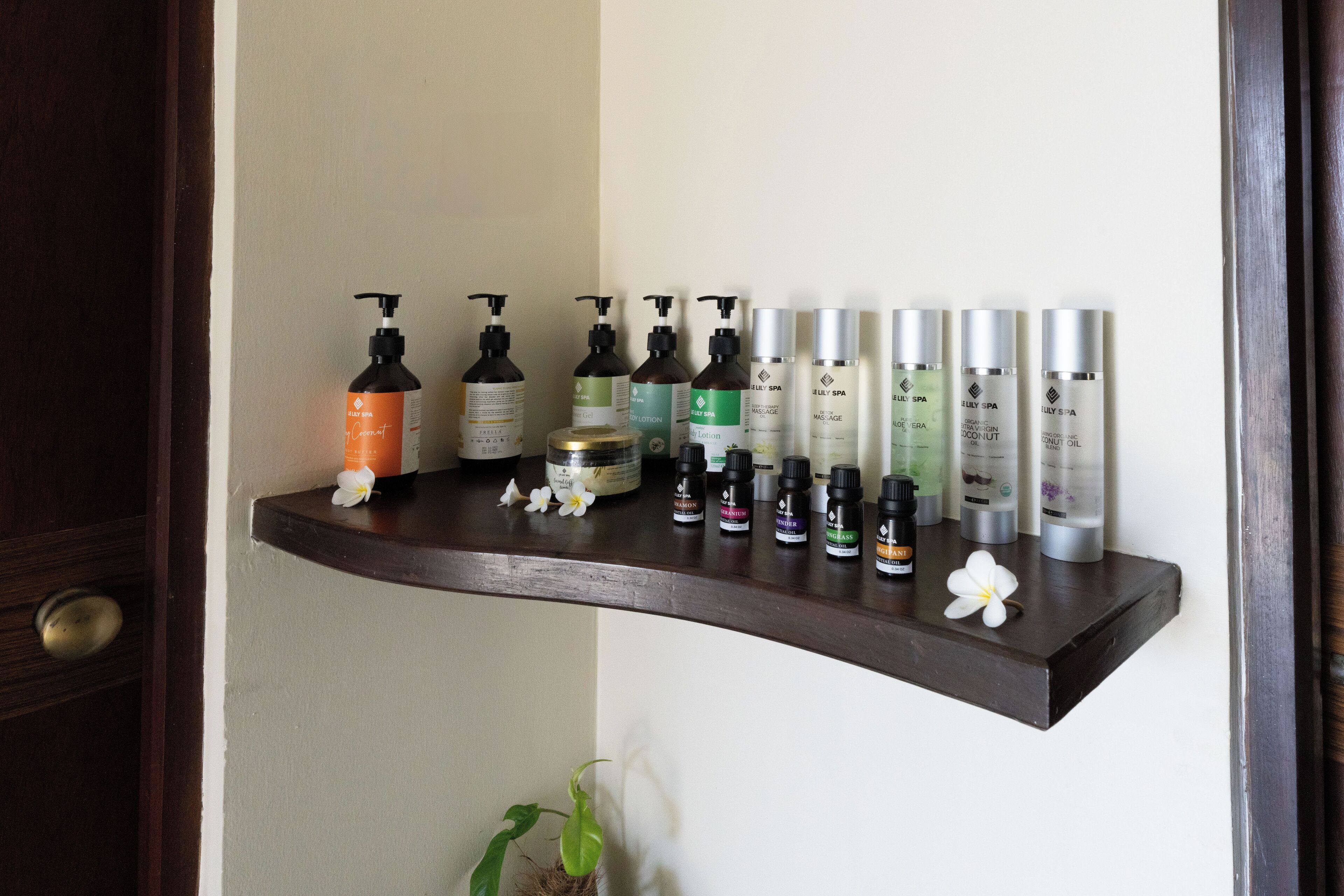 couples treatment room(s), body treatments, aromatherapy, reflexology